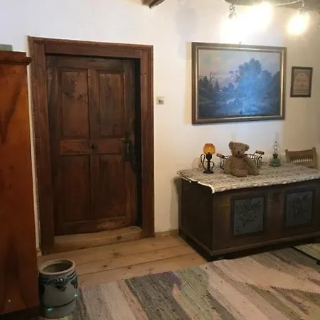 400 Year Old Wooden House 巴德哥依斯恩