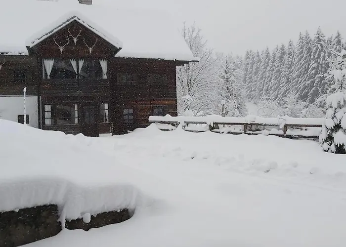 400 Year Old Wooden House بيت للعطل *